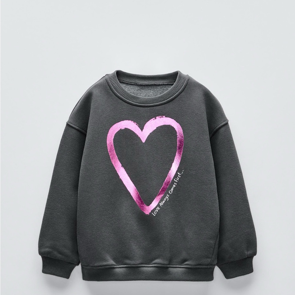 Zara Gray Sweatshirt with Pink Heart Design